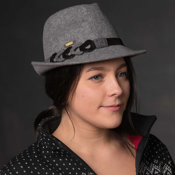 Grey felt hat for ladies