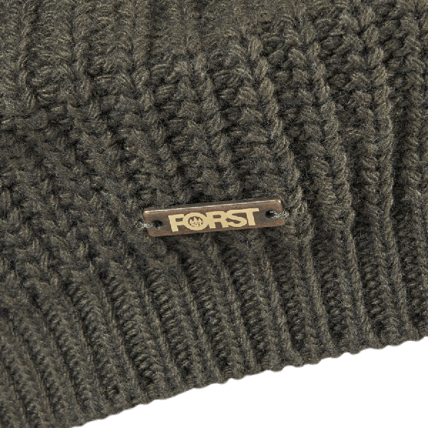 Beret with pompom